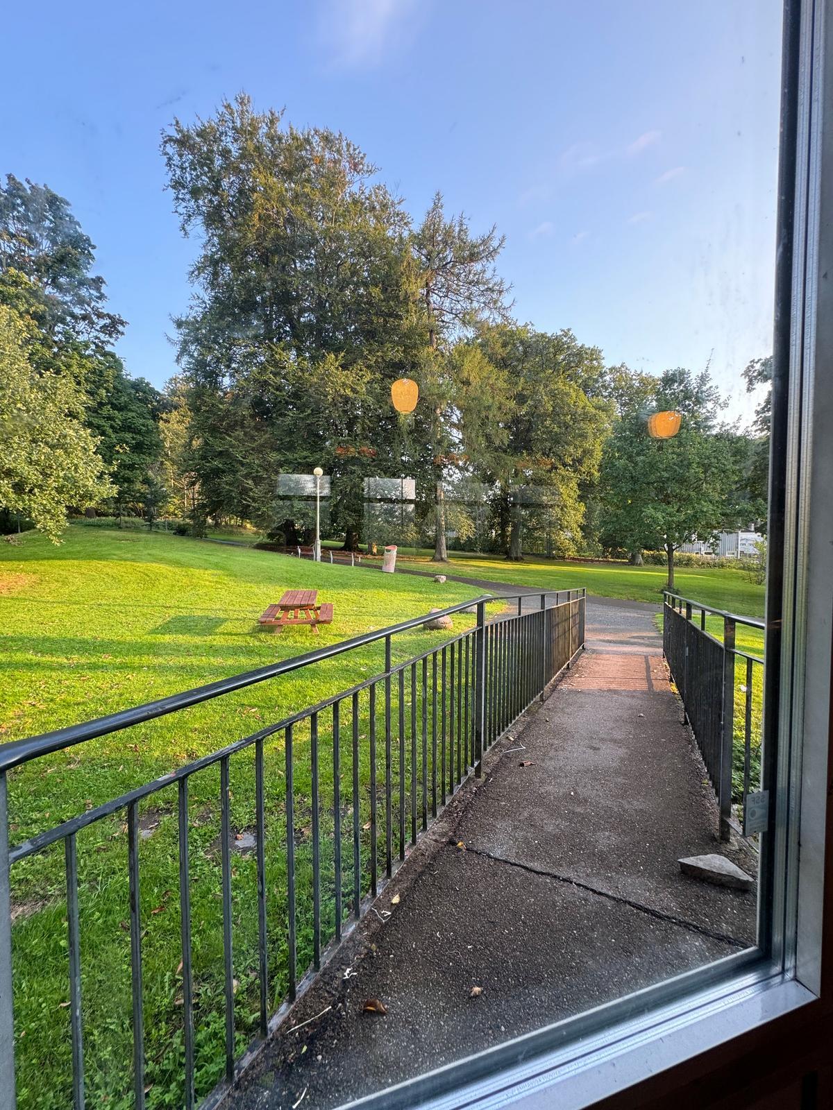 Utgång till parken